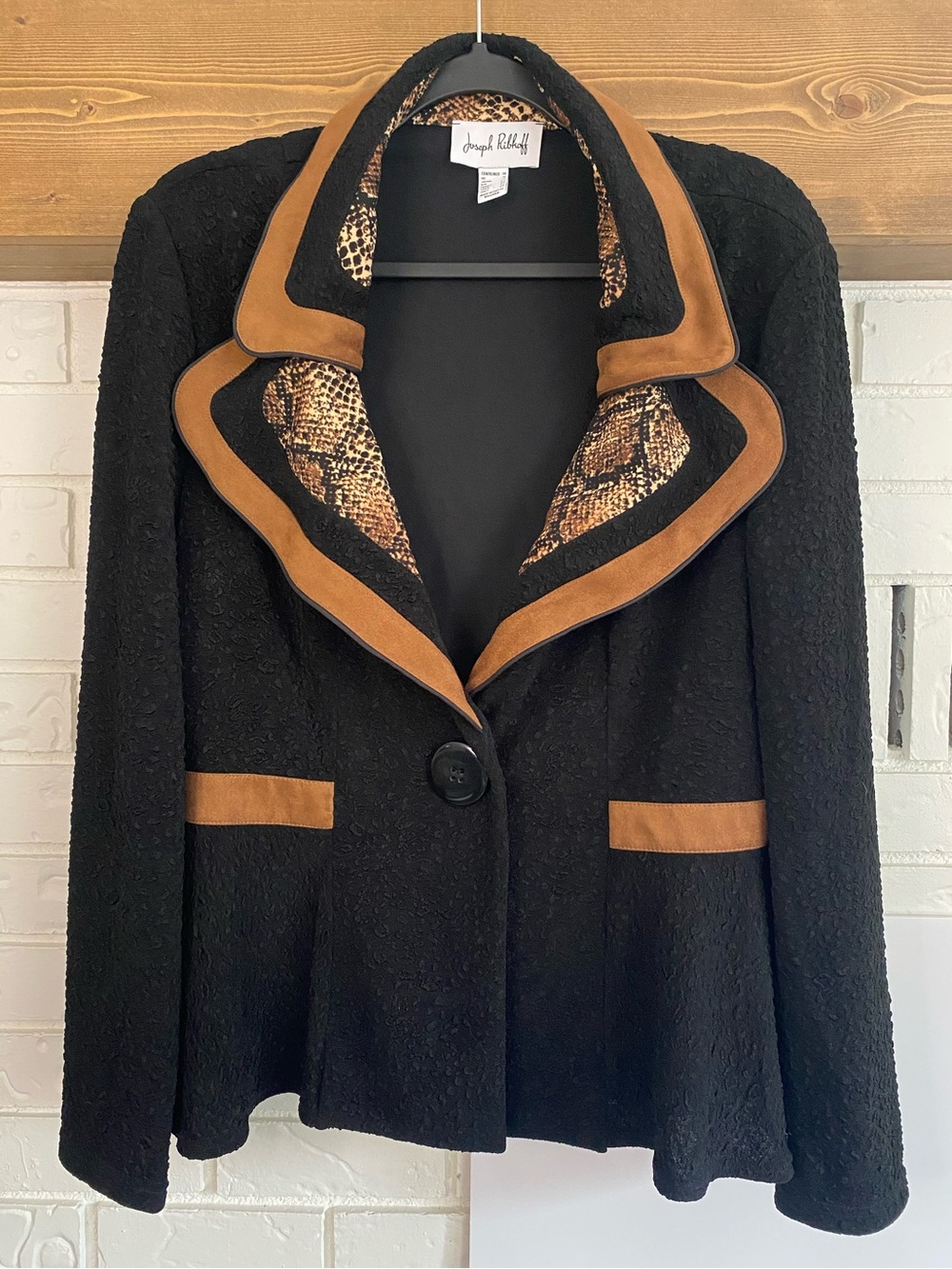 Joseph Ribkoff Textured Black Jacket Animal Snake Print Trim Faux Suede Size 14 - Picture 2 of 9
